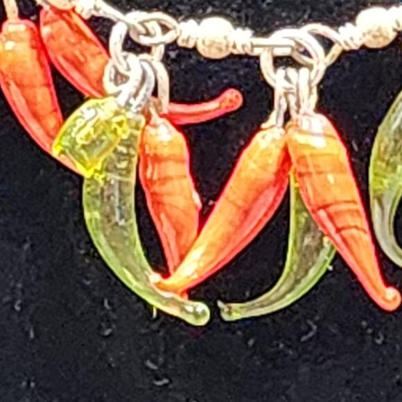 Red & Green Handblown Glass Hot Cayenne Chili Peppers Necklace & Earring Set Vtg - Picture 2 of 8